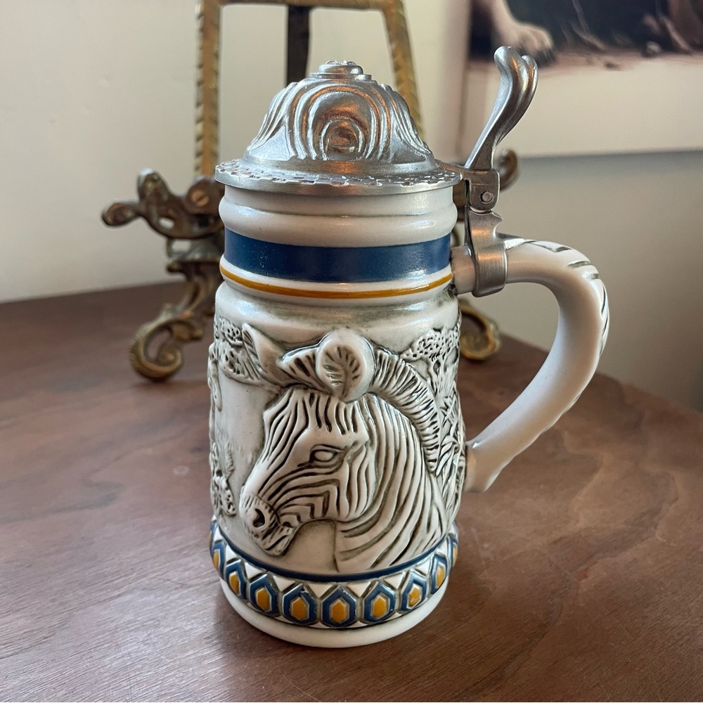 Zebra Endangered Species Stein Brazilian Avon 1992 Small 6” Tall